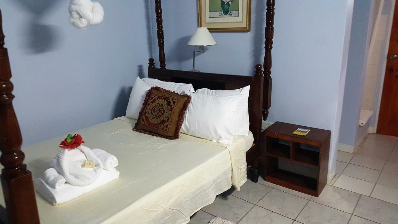 Rainbow Inn Grenville Екстер'єр фото